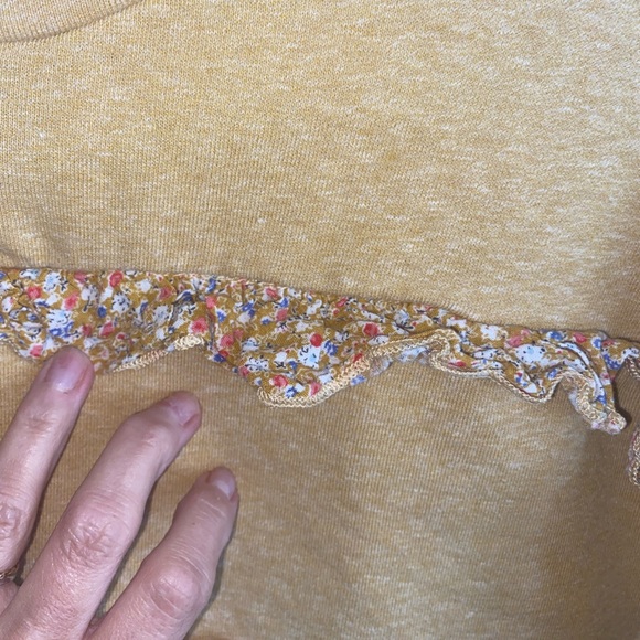 Easel Yellow Sweatshirt With Multi Colored Ruffle Size M - Picture 3 of 4